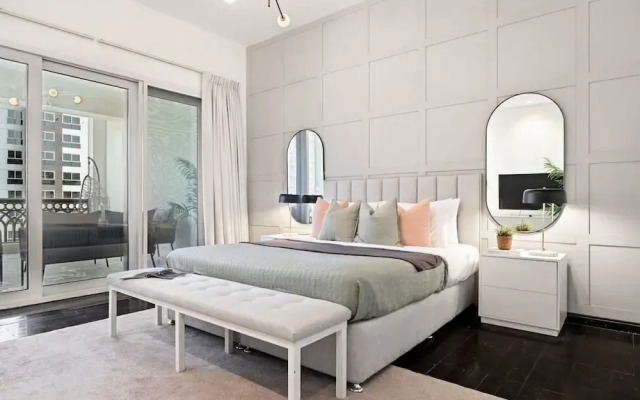 Luxury 2BR Maid Enjoy Stunning Marina View