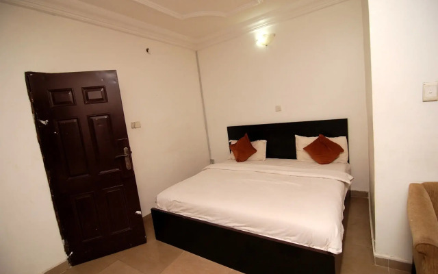 Silverland Hotel and Suites