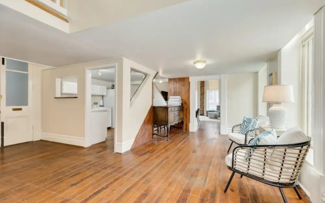 Galveston Historic Strand Loft 204