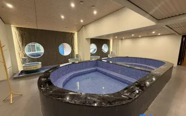 Moshan Hostel (Baoguosi, Emei Mountain)