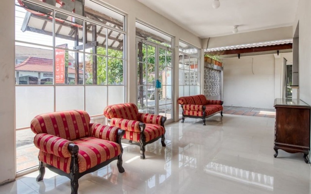RedDoorz near Malioboro Tugu Station Jogja 2 – Lobby – Yogyakarta