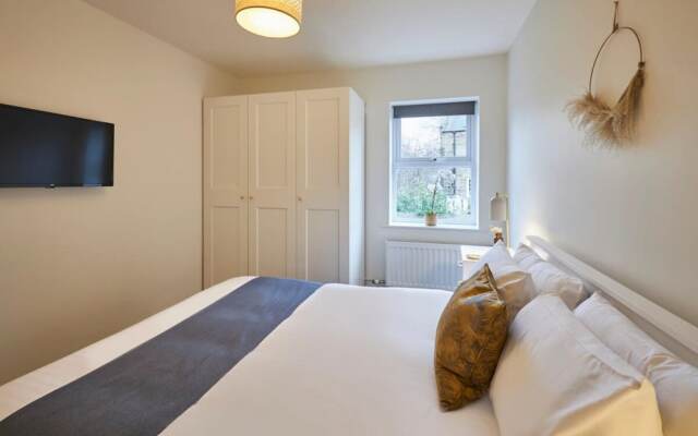 Host Stay Column Mews