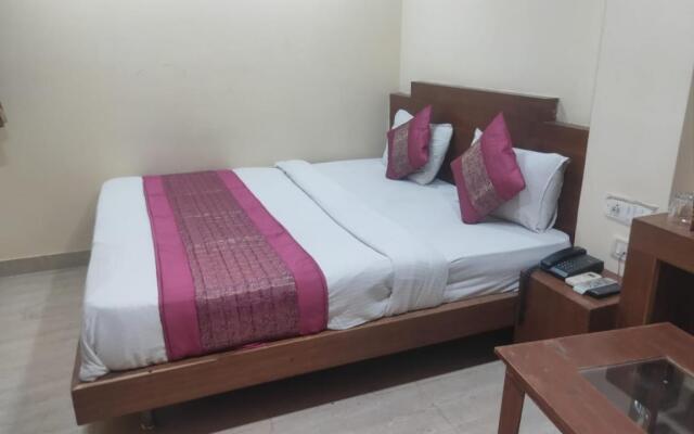 Hotel Royal Residency Dx