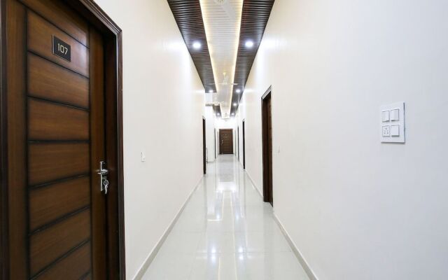 Oyo 47577 Hotel Goldenland