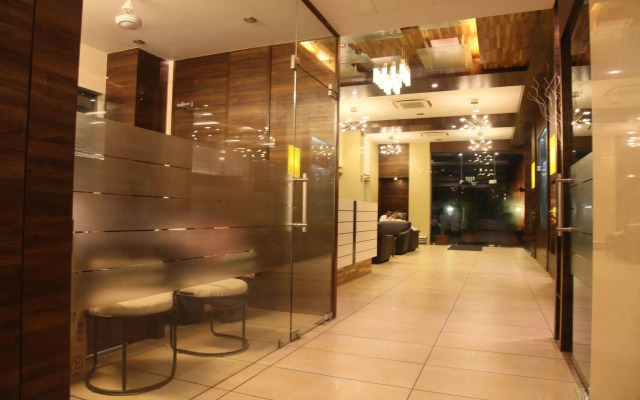 Le Grande Residency