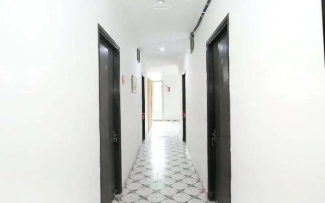 OYO 10455 Hotel Royal Dreams