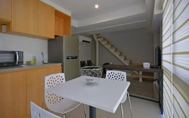 16/4 York Place Lets In The City Edinburgh