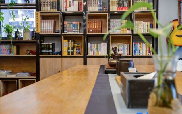 the Villas Hotel (Chongqing North Railway Station)