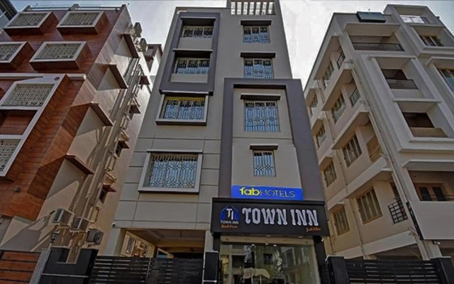 FabHotel Town Inn
