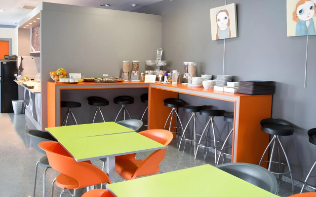 B&B Hotel Girona 2