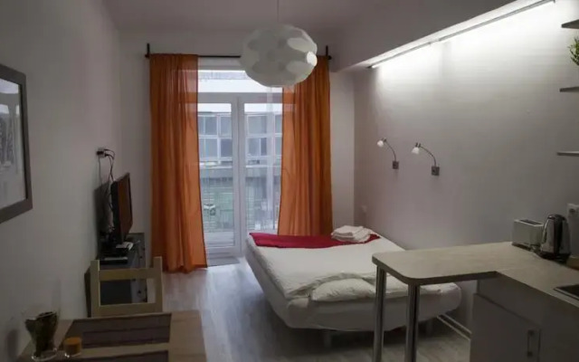 Cozy Microloft (2nd fl)