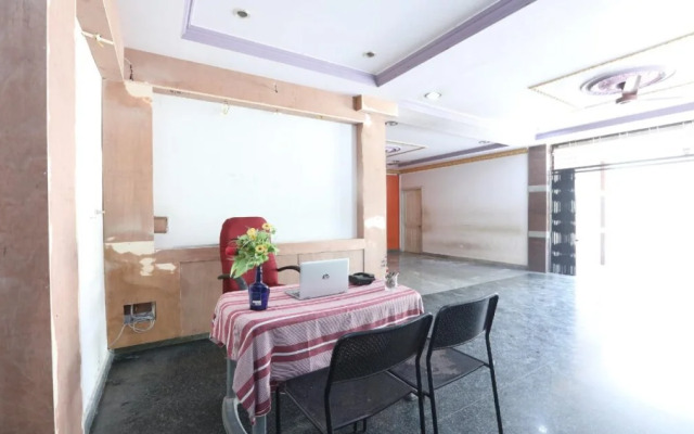 Riviera Residency by OYO Rooms