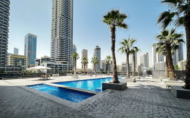 Stunning 1B Apartment With Balcony in Dubai Marina