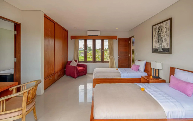 Royal Nyanyi Villa