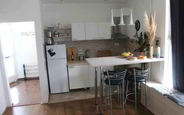 Cosy apartment - 10 minutes walk to sea