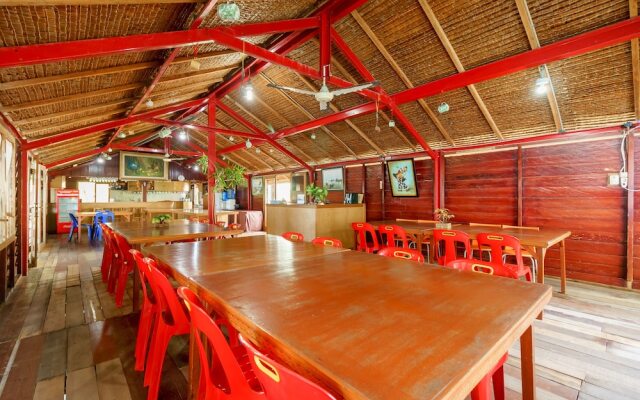 RedDoorz Syariah @ Sumur Tiga Beach Sabang