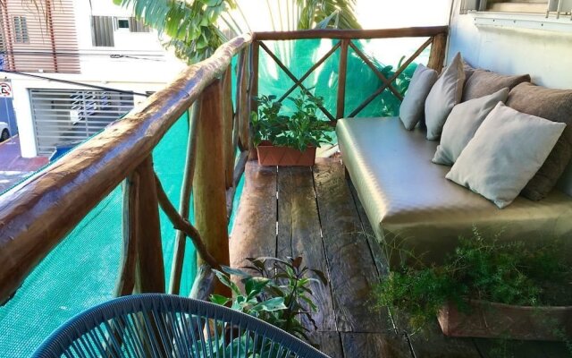 Tropical Downtown Condo