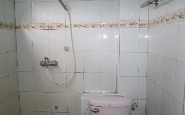 Tipsiri Place by OYO Rooms