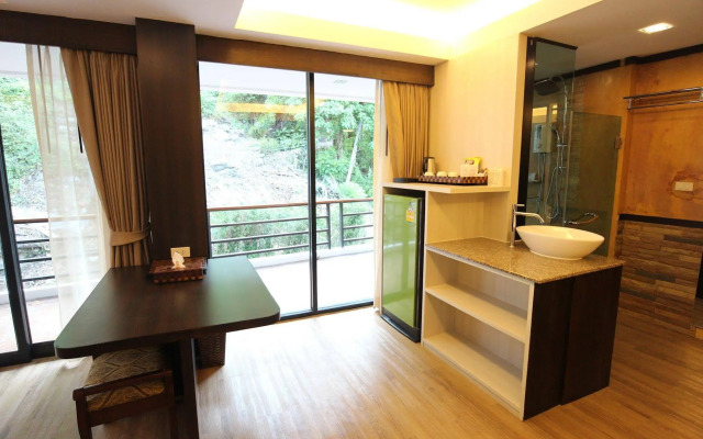 Phi Phi Nice Beach Hotel Hip