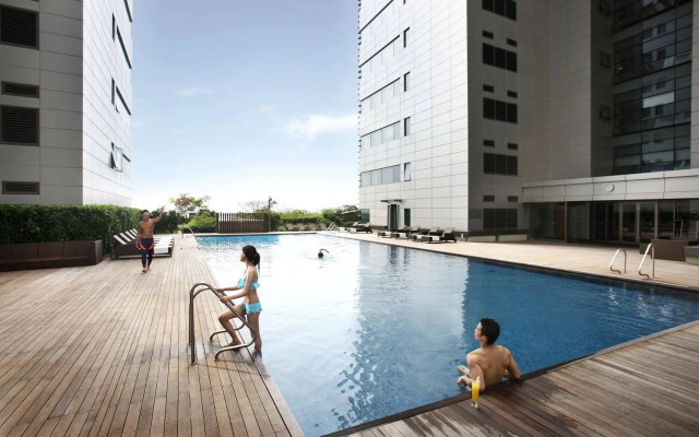 The Classic 500 Pentaz Executive Residence