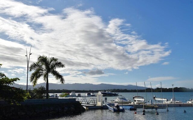 Studio in Baie Mahault, With Wonderful City View, Balcony and Wifi