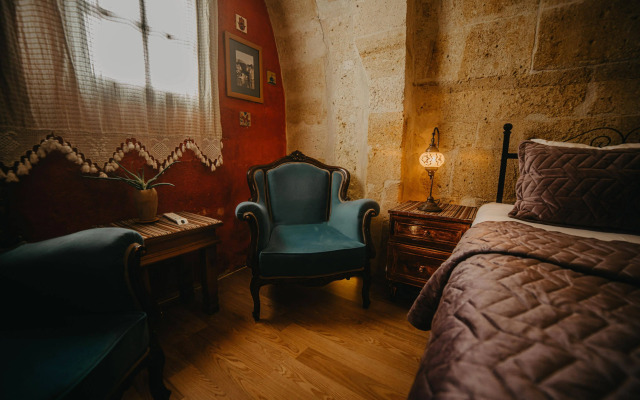 Helios Cave Hotel