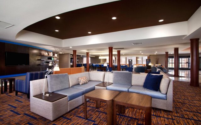 Courtyard by Marriott West Orange