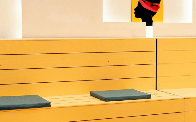 Nora Hotel & Co living