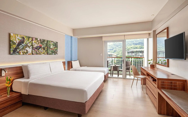 Pico Sands Hotel