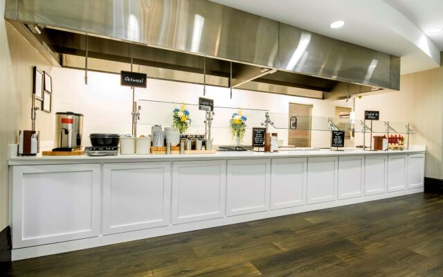 Embassy Suites Louisville Downtown