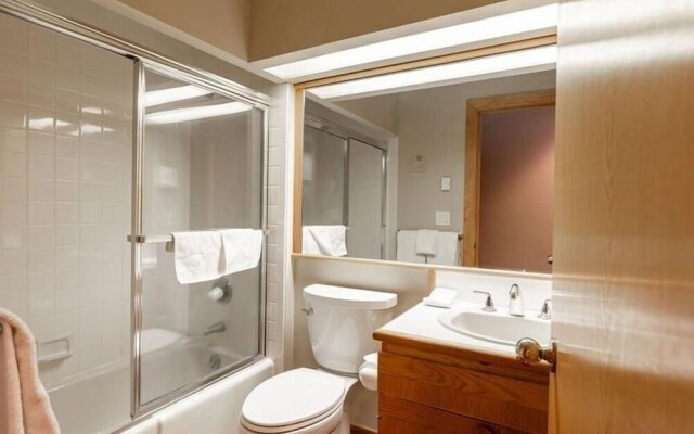 Potato Patch 3 Bedroom Townhouse by RedAwning