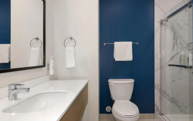 Spark By Hilton Montreal Midtown