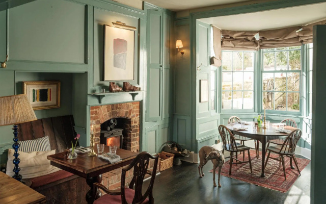 The Grosvenor Arms