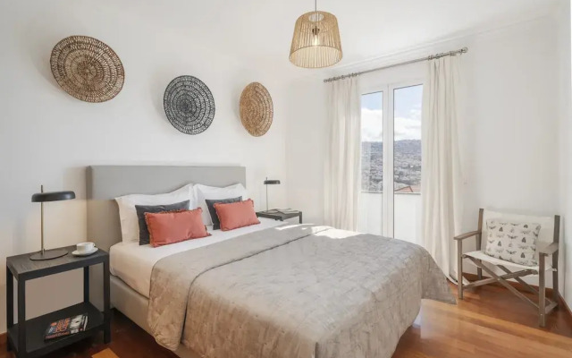 Duplex With sea and Mountain Views, Casa do Castelo