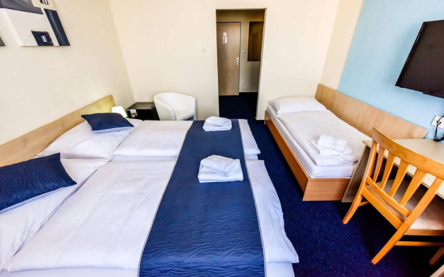 City Hotel
