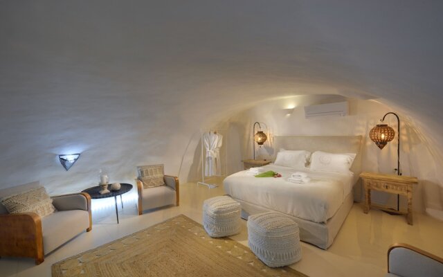 The A Collection, Oia by K&K