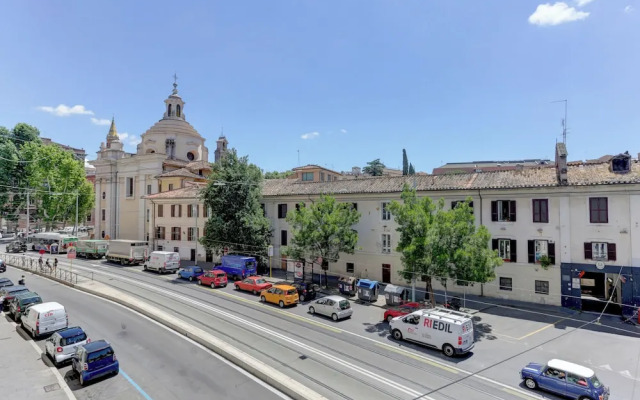 Colosseo Family Art 3BDR - Home and More