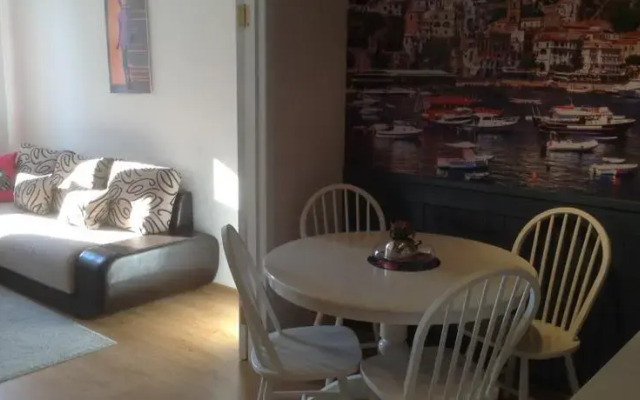 На улице Цурюпы