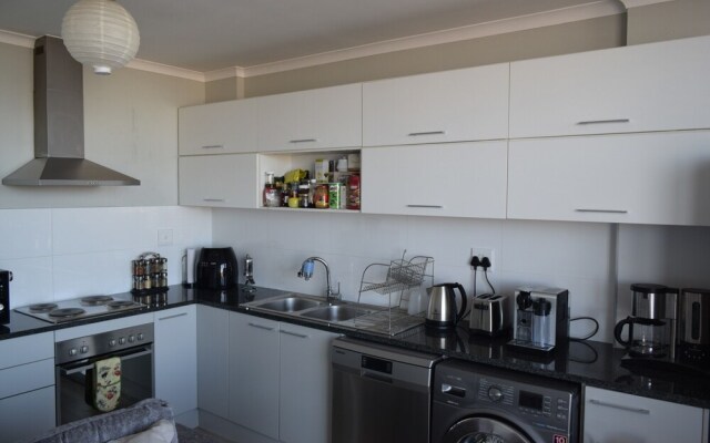 Modern 2 Bedroom Apartment in Cape Town