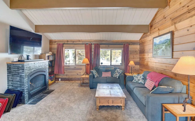 Hot Tub & Mtn Views: Waterfront Grand Lake Cabin!