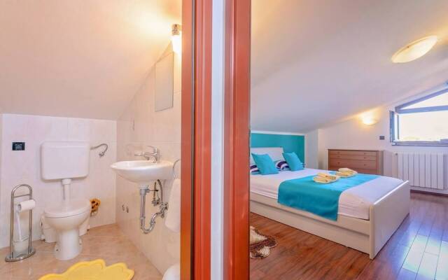 Charming 6-bed Villa in Vižinada
