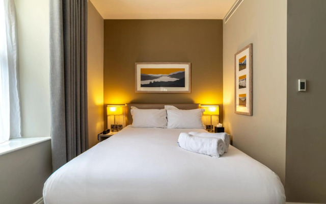 The Ro Hotel