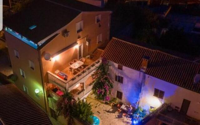 Apartments Salčinović 1031