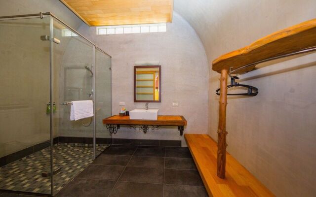 Caves B&B
