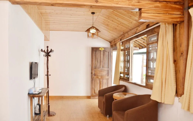 Tourist Courtyard Hotel