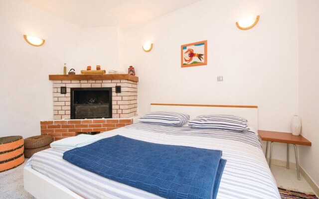 Stunning Home in Sevid With Wifi and 4 Bedrooms