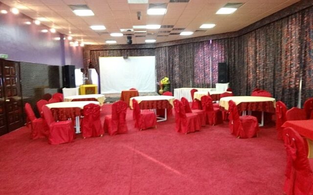 Buraimi Hotel