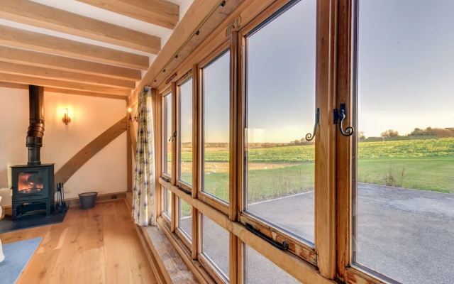 Alluring Holiday Home in Stone Oxney With Garden