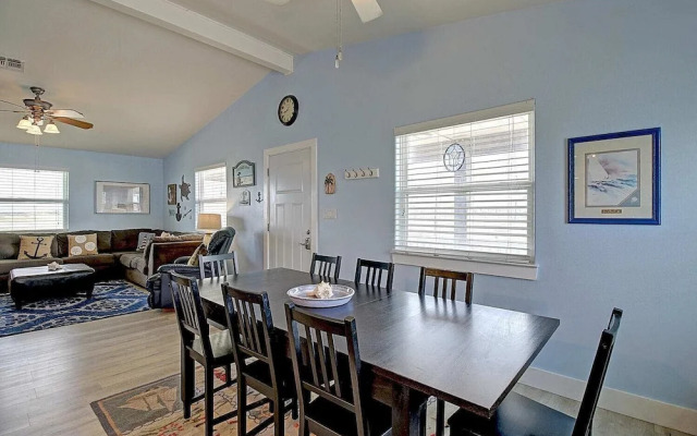 Spacious & Pet Friendly + Game Room Sleeps 10