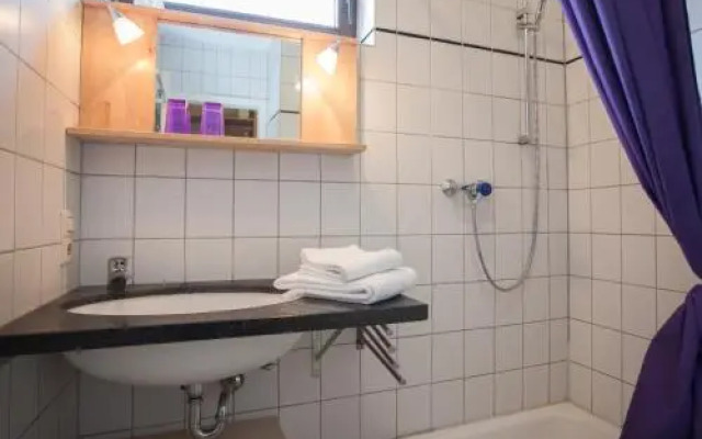 Appartement Dr. Suren-Strasse 13-4